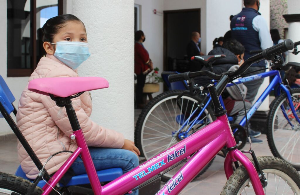 IMG 7924 1024x665 - DIF Estatal y Municipal entregan insumos alimenticios y bicicletas a niñas y niños de San José Iturbide