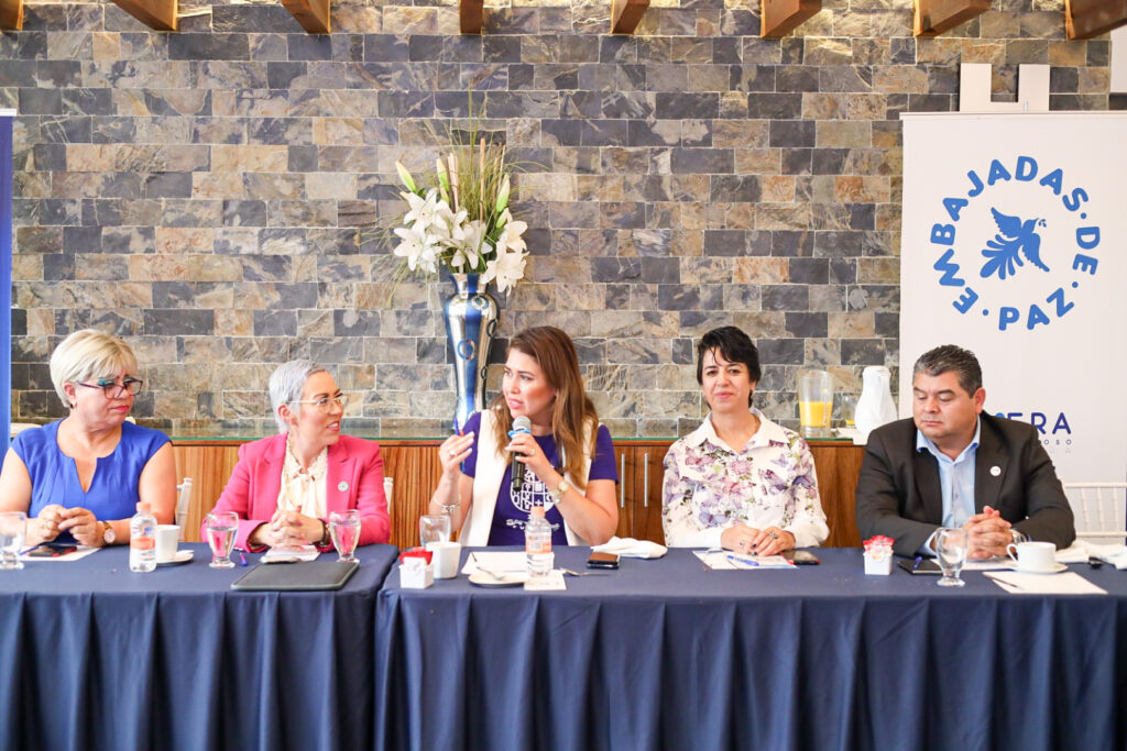 2 1 1024x683 - La senadora Alejandra Reynoso presenta en San José Iturbide la iniciativa “Embajadas de la Paz”