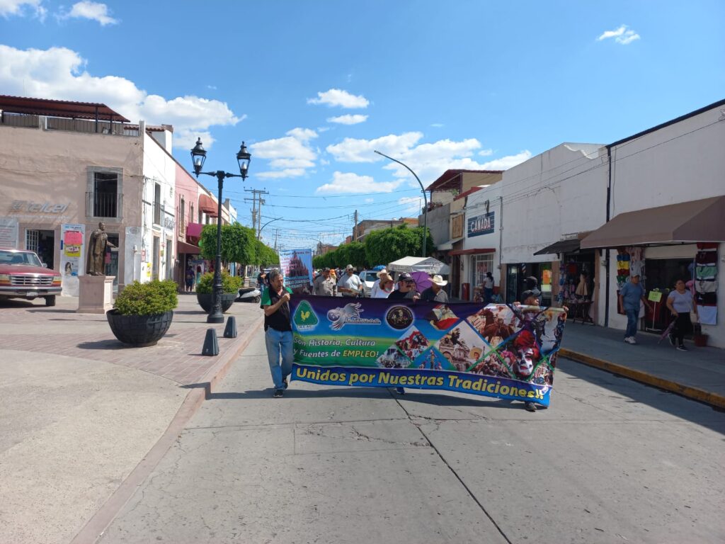 6 4 1024x768 - Galleros de San José Iturbide se manifiestan en pro de las peleas de gallos