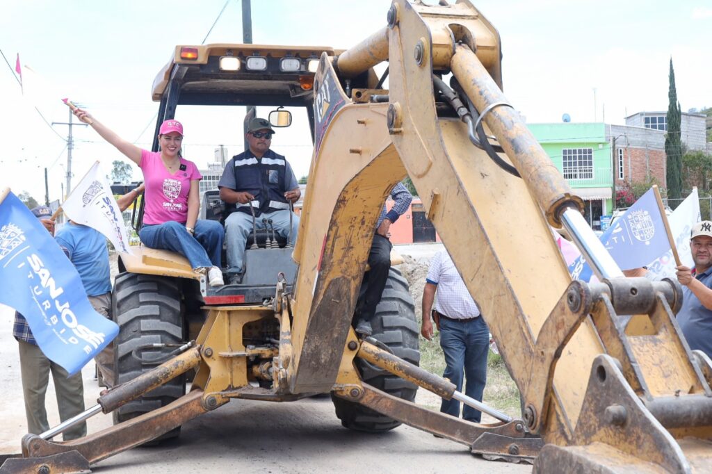 2 1 1024x682 - Arranca obra de construcción de empedrado en La Cinta