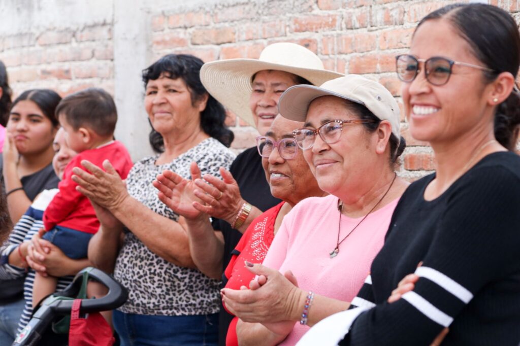 5 1 1024x682 - Arranca obra de construcción de empedrado en La Cinta