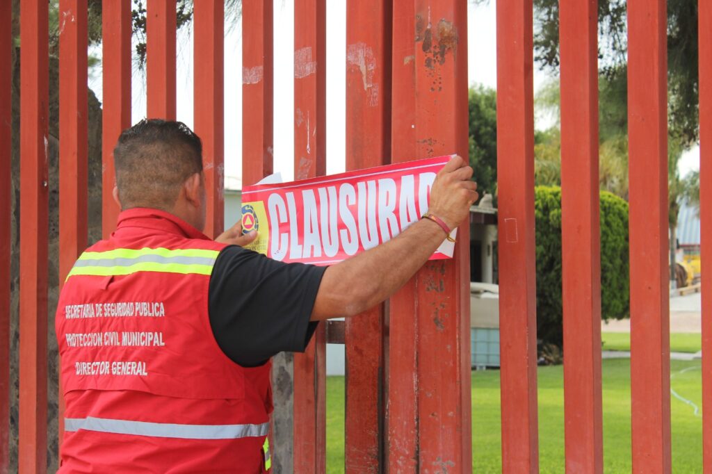 1 31 1024x682 - Protección Civil de San José Iturbide clausura granja porcícola en La Palmita