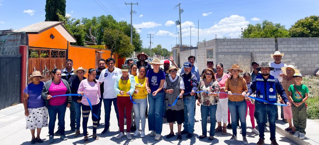 2 24 - Entrega Cindy Arvizu pavimentación de calles en La Escondida y Las Adjuntas