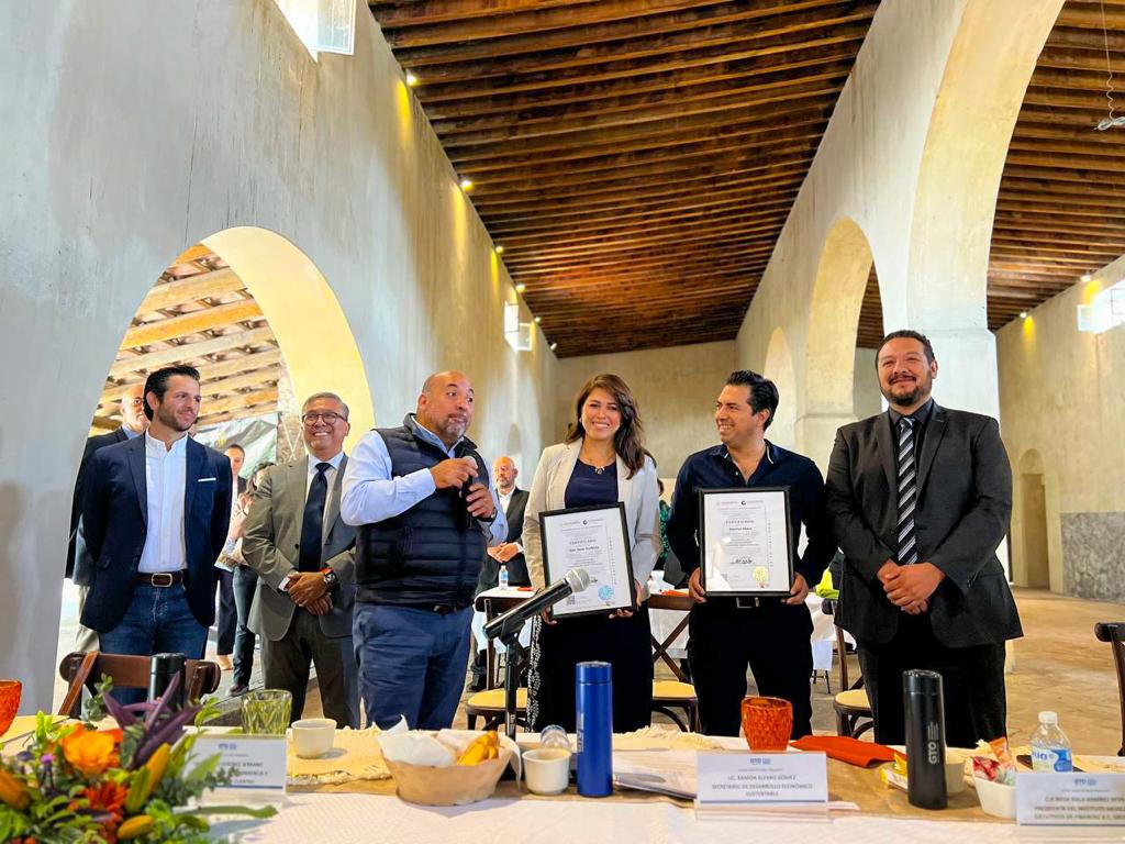 2 39 - Recibe Gobierno Municipal Certificado del Prosare