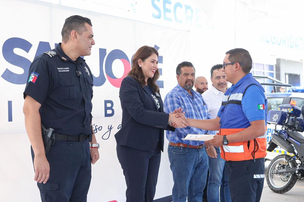 2 40 - Dignifica alcaldesa Cindy Arvizu Central del Sistema de Emergencias 911