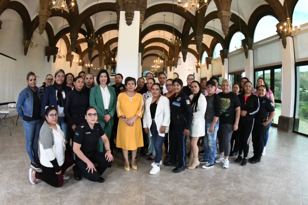 destacada 8 1024x682 - Realizan quinta sesión del Curso para el Fortalecimiento de Liderazgo de las Mujeres en Instituciones de Seguridad