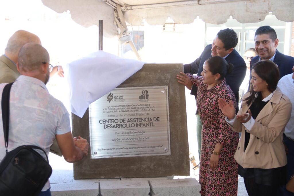 4 14 1024x683 - Colocan la primera piedra del nuevo CADI de San Luis de la Paz