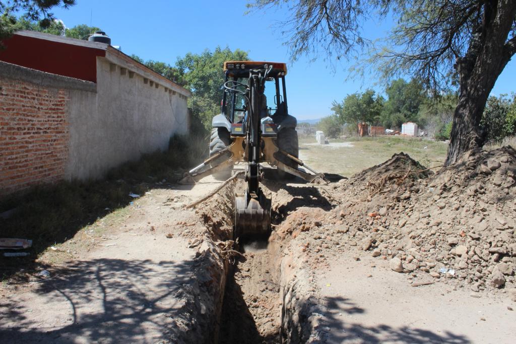 es1 - Arranca gobierno municipal obra de drenaje en la localidad de la Estancia del Capulín