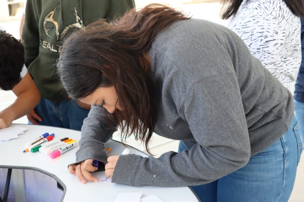 fe6 1024x682 - Realiza COMCA Feria de Prevención del Suicidio en Conalep