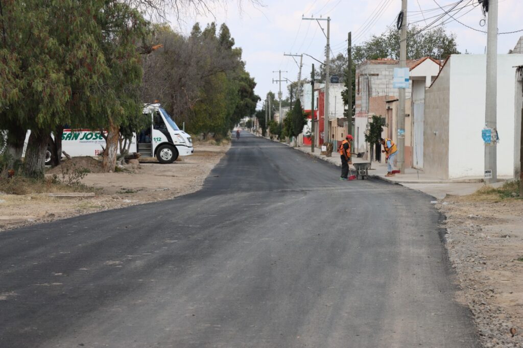 cam3 1024x682 - REHABILITA GOBIERNO MUNICIPAL DE SJI AVENIDA EL FRESNO, EN LOMA DE BUENAVISTA