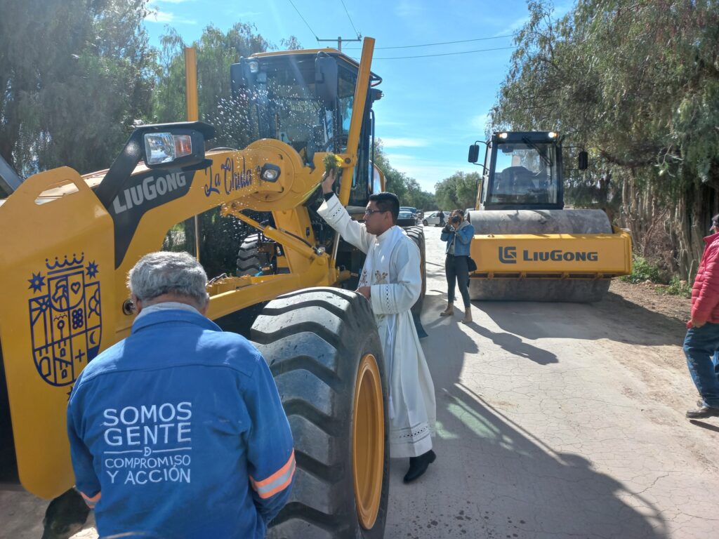 chula4 1 1024x768 - GOBIERNO MUNICIPAL PONE EN MARCHA EL PROGRAMA “ENCHÚLAME LA CALLE”