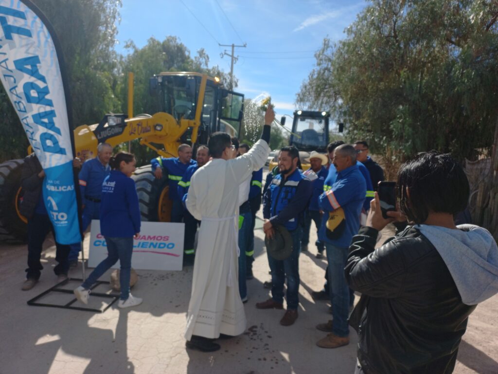 chula6 1 1024x768 - GOBIERNO MUNICIPAL PONE EN MARCHA EL PROGRAMA “ENCHÚLAME LA CALLE”