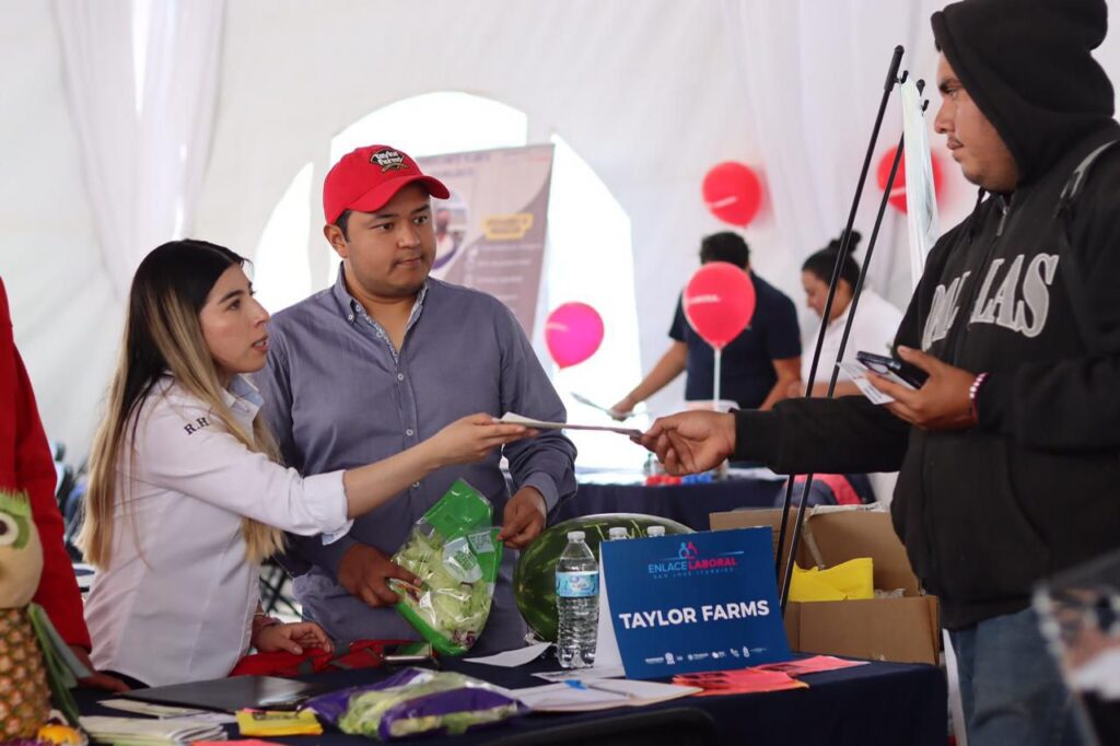 emp2 1024x682 - REPORTA BUENA PARTICIPACIÓN LA FERIA DEL EMPLEO QUE SE REALIZÓ HOY