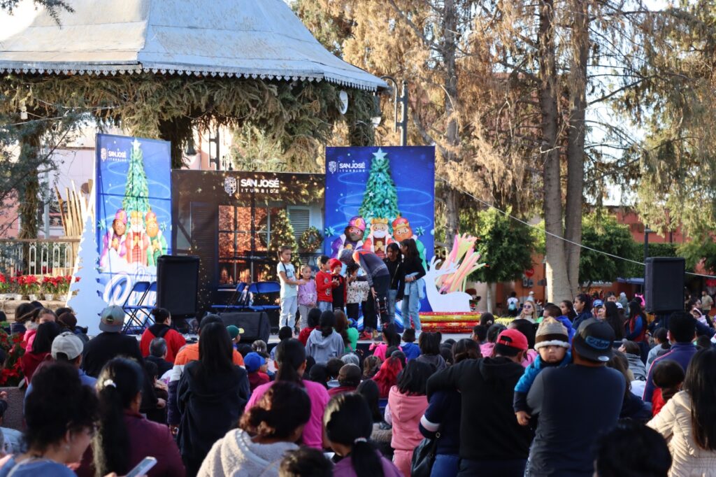 los1 1 1024x682 - NUTRIDA ASISTENCIA A MAGNA CELEBRACIÓN DEL DÍA DE REYES ORGANIZADA POR EL GOBIERNO MUNICIPAL DE SJI