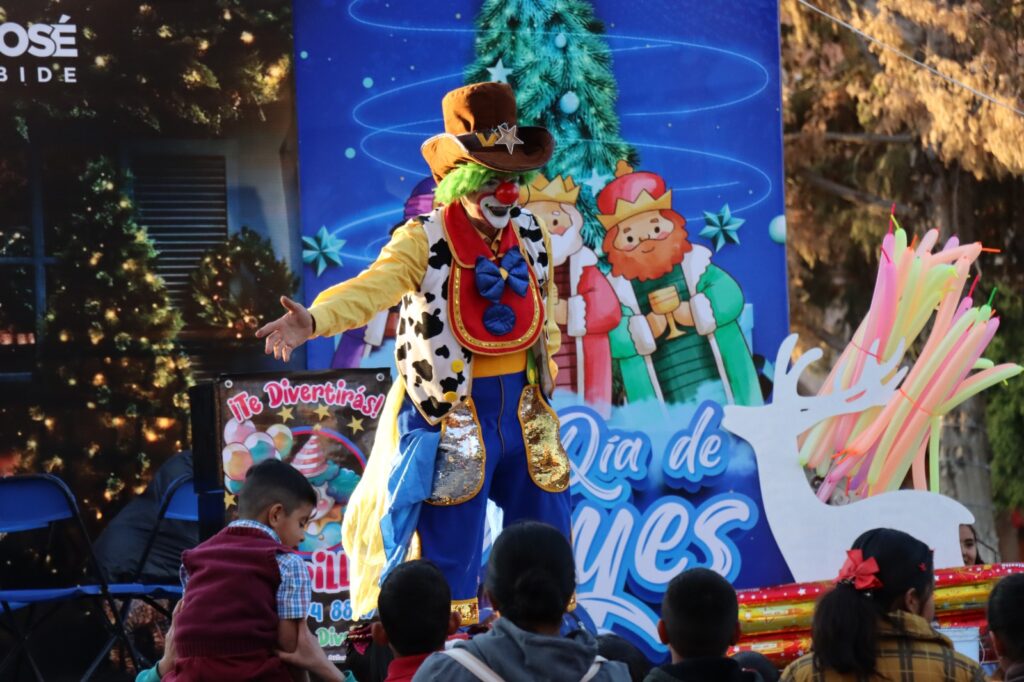 los2 1 1024x682 - NUTRIDA ASISTENCIA A MAGNA CELEBRACIÓN DEL DÍA DE REYES ORGANIZADA POR EL GOBIERNO MUNICIPAL DE SJI