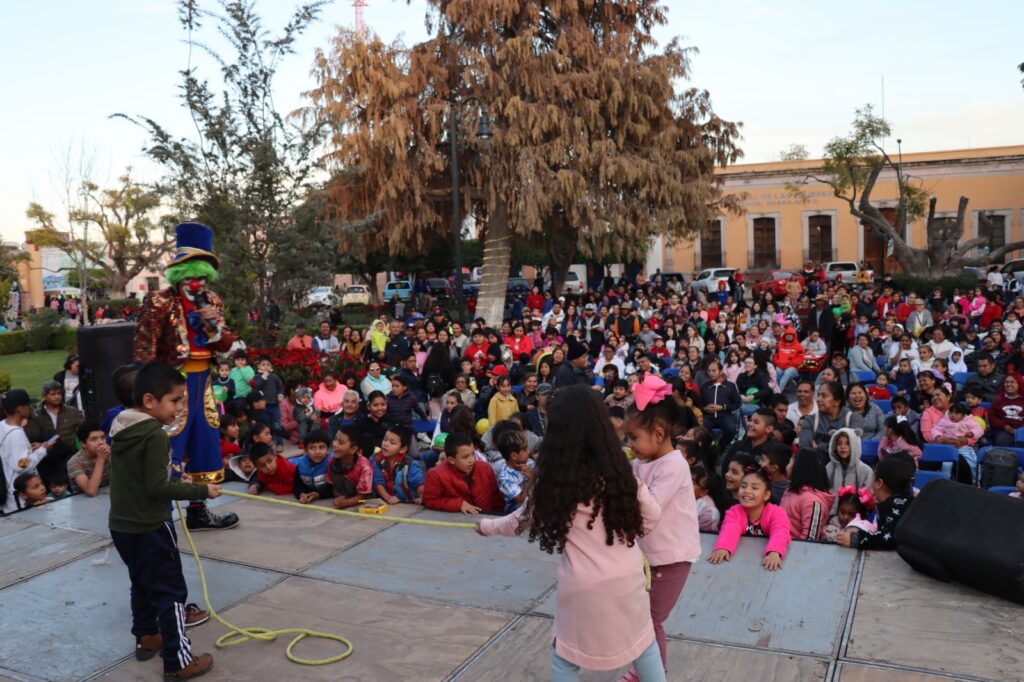 los3 1024x682 - NUTRIDA ASISTENCIA A MAGNA CELEBRACIÓN DEL DÍA DE REYES ORGANIZADA POR EL GOBIERNO MUNICIPAL DE SJI