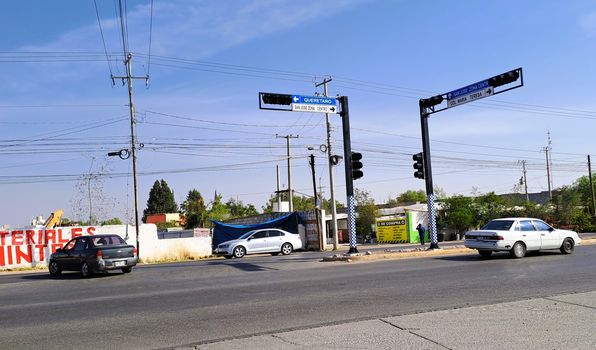 436221320 844635984327932 7323128189089535086 n - YA ESTÁN INSTALADOS LOS SEMÁFOROS A LA ENTRADA DE MA. TERESA, SOLO FALTA QUE SICOM RETIRE REDUCTOR DE VELOCIDAD