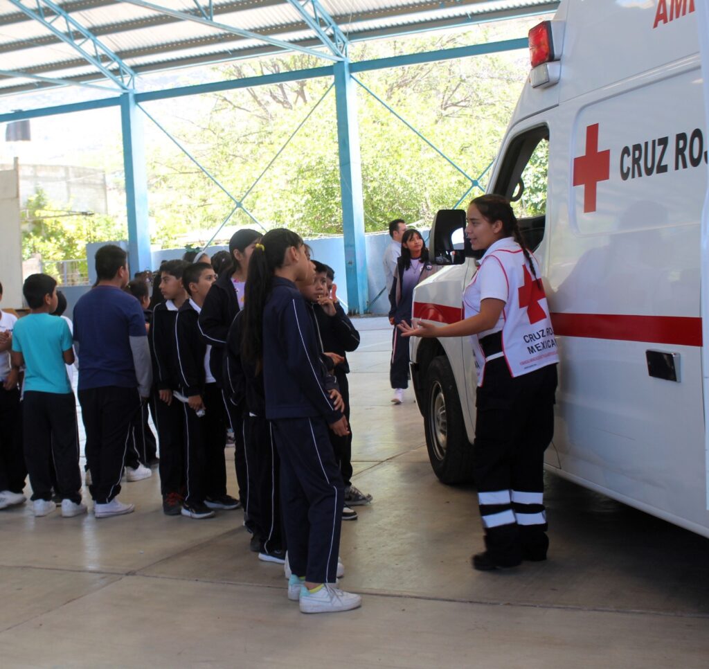 450331639 898681668923363 4599410084630740055 n 1024x966 - La Cruz Roja en tu escuela; demostración de la labor humanitaria y profesional