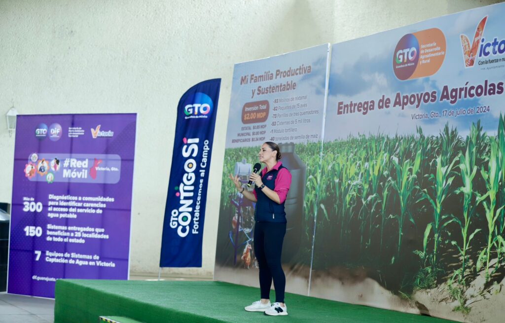 Gira Victoria 2 1024x655 - DIF Estatal entrega 7 sistemas de captación de agua de lluvia en comunidades de Victoria