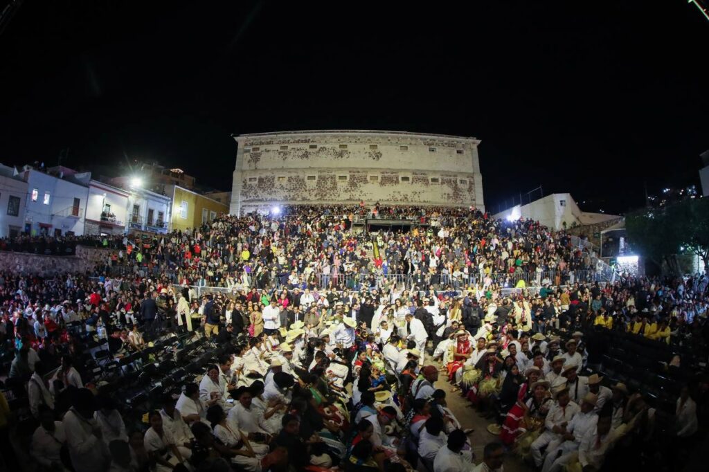 2 8 1024x682 - &iexcl;Inici&oacute; la Fiesta Cervantina!