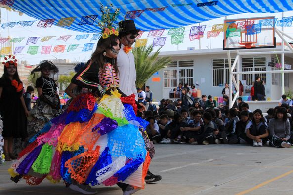 a 20 - Un homenaje lleno de vida y tradición se vivió en la Secundaria Bicentenario por la celebración del Día de Muertos