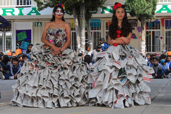 b 12 - Un homenaje lleno de vida y tradición se vivió en la Secundaria Bicentenario por la celebración del Día de Muertos