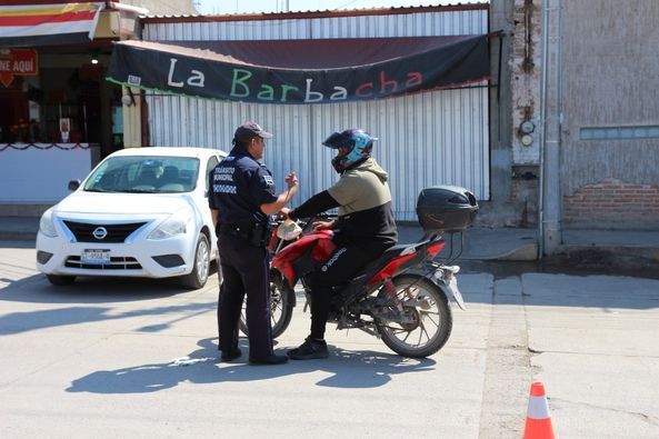 c 7 - Realizan campaña de concientización a conductores de motocicletas y automotores