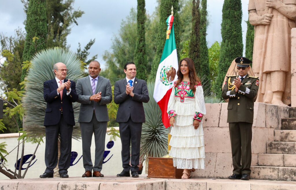 2 10 1024x658 - Guanajuato celebra el 215 Aniversario de la Independencia con desfile c&iacute;vico-militar en Dolores Hidalgo