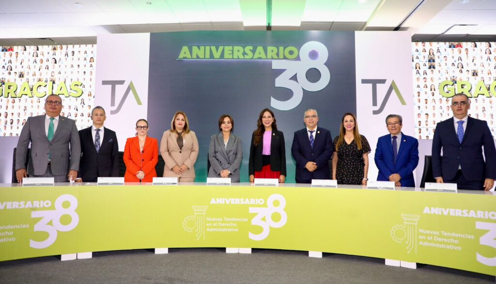 2 8 1024x586 - El compromiso es construir con justicia y gobernanza al servicio de la gente: Libia Dennise