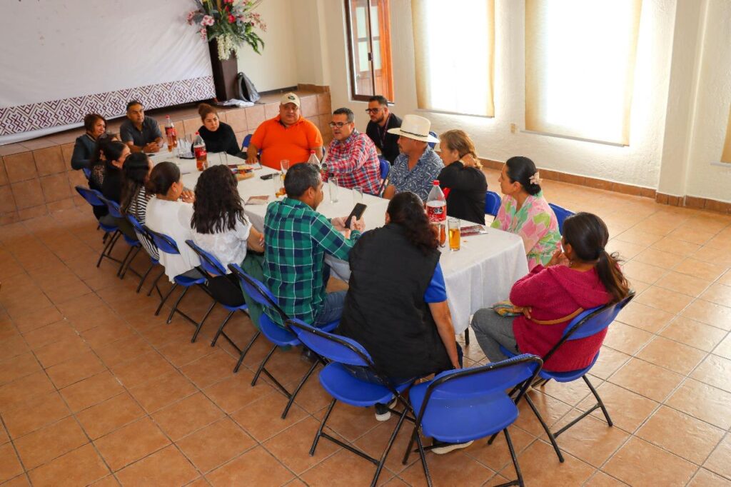 5 1 1024x682 - Manuel Montes afina propuestas con reuniones de delegados municipales
