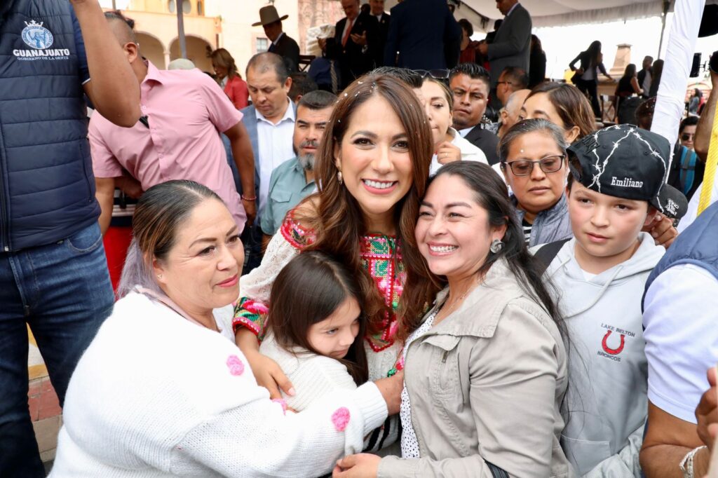 5 3 1024x682 - Guanajuato celebra el 215 Aniversario de la Independencia con desfile c&iacute;vico-militar en Dolores Hidalgo