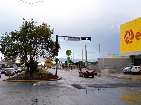 A 39 - Ponen en funcionamiento los semáforos del Libramiento Poniente y calle Moctezuma