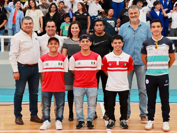 A 41 - Todo un éxito el conversatorio “Paris en Sanjo”, con atletas olímpicos y paralímpicos