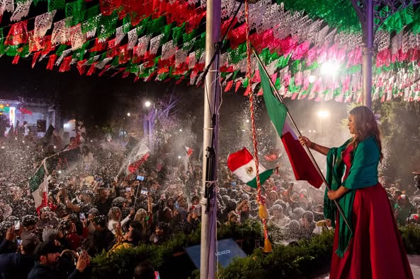 A 42 - &iexcl;Vivan las familias de San Jos&eacute; Iturbide y la paz del municipio!, arenga Cindy Arvizu en el Grito de Independencia
