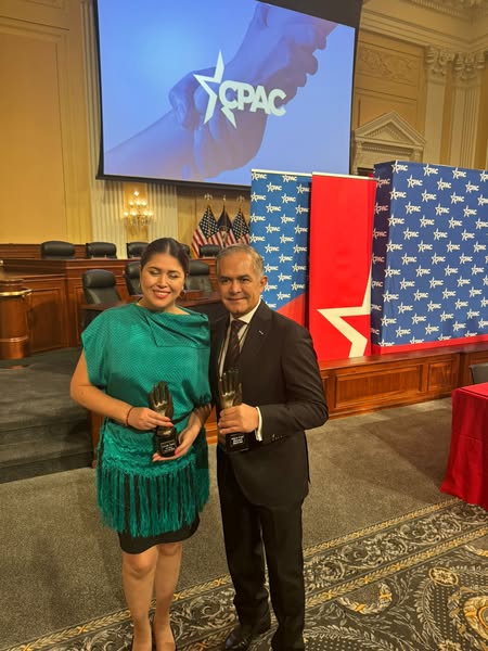 A 6 - Cindy Arvizu recibe el &ldquo;Premio Libertad&rdquo; durante la IV Cumbre Internacional contra la Trata de Personas