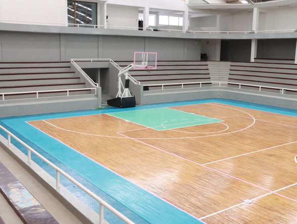 B 28 - Rehabilitan cancha de basquetbol del Auditorio Municipal