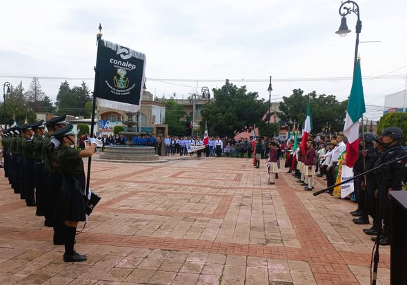 B 33 - Compromiso y acci&oacute;n de todos para seguir impulsando el desarrollo de nuestra sociedad: Cindy Arvizu