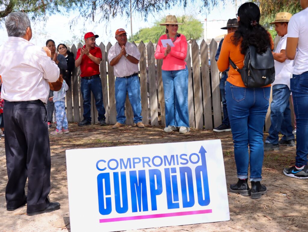 C 1 1024x770 - Inici&oacute; Cindy Arvizu obra de electrificaci&oacute;n y entreg&oacute; calle pavimentada, en gira por comunidades