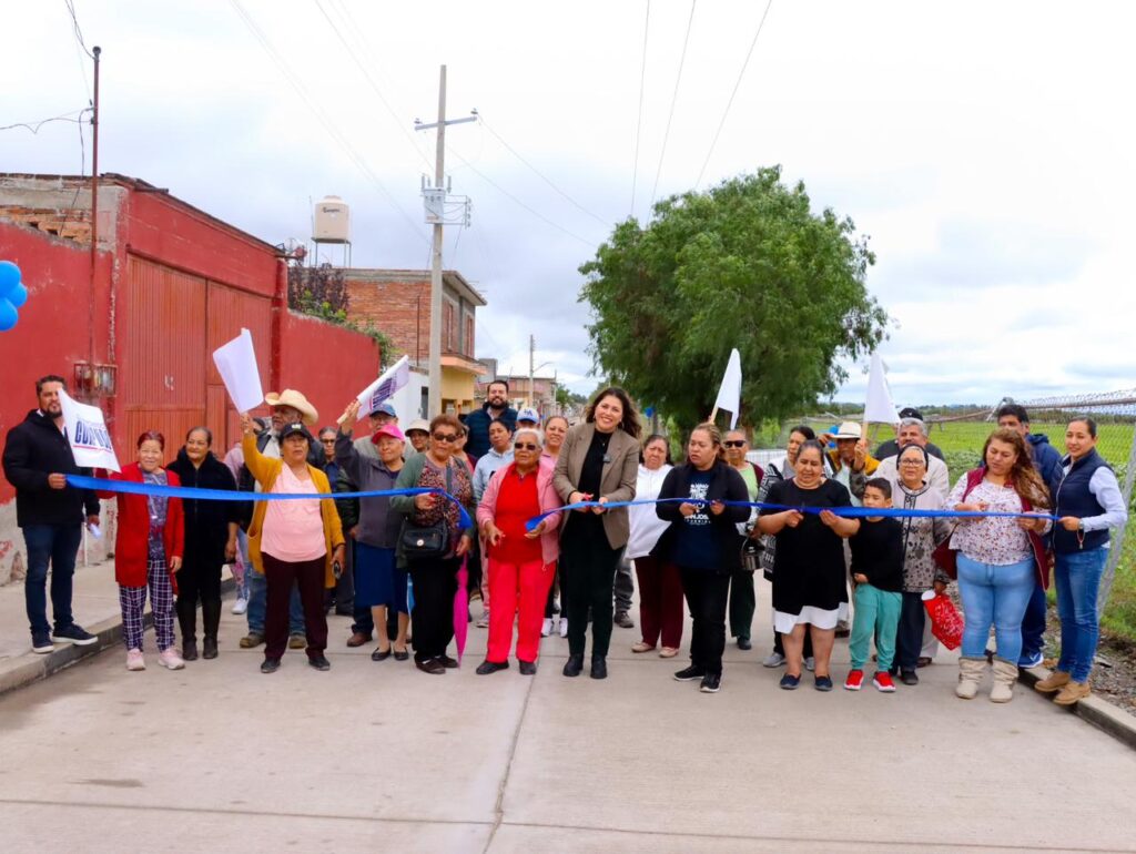 D 1024x770 - Entrega Cindy la calle &ldquo;Ignacio Allende&rdquo; en San Sebasti&aacute;n del Salitre y arranca electrificaci&oacute;n en El Tulillo de Aabajo