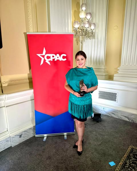 D 2 - Cindy Arvizu recibe el &ldquo;Premio Libertad&rdquo; durante la IV Cumbre Internacional contra la Trata de Personas