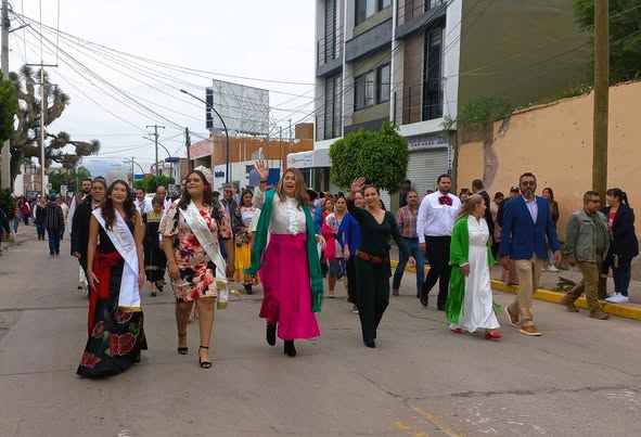 D 25 - Compromiso y acci&oacute;n de todos para seguir impulsando el desarrollo de nuestra sociedad: Cindy Arvizu