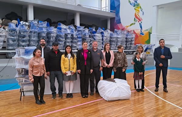 D 34 - Alianza del Gobierno Municipal y Timken se traduce en 775 apoyos para m&aacute;s de 170 escuelas de San Jos&eacute; de Iturbide