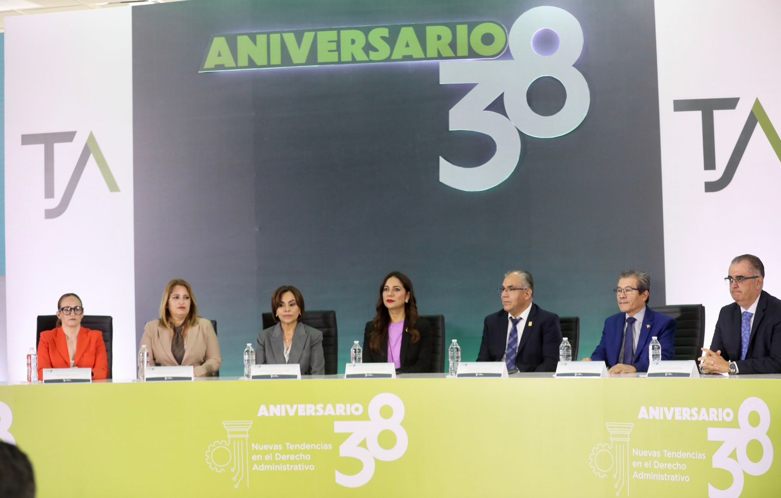 inicio yH5BAEAAAAALAAAAAABAAEAAAIBRAA7 - inicio