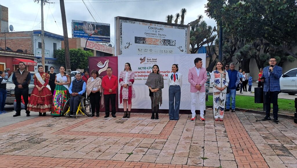 a 66 1024x578 - Autoridades conmemoran el 215 Aniversario del Inicio de la Independencia de México