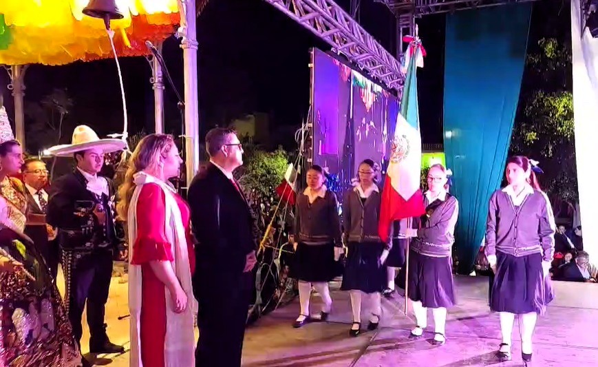 e 1 - Entre banderas, lluvia de papeles tricolores y fuego patrio, San Jos&eacute; de Iturbide vibr&oacute; con el Grito de Independencia