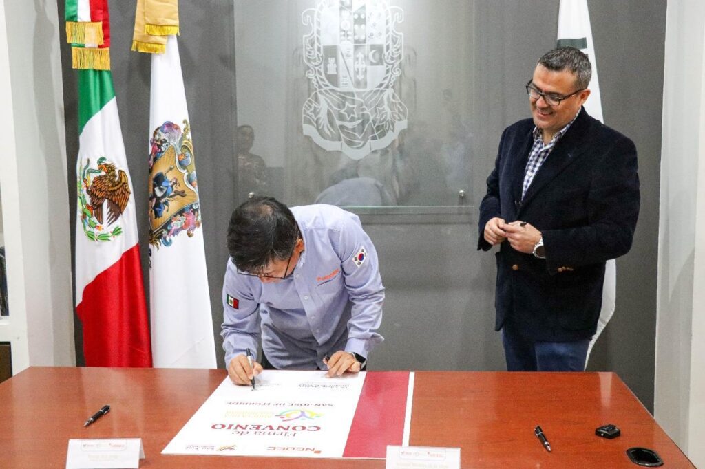 6 1024x682 - Firman hist&oacute;rico convenio Gobierno Iturbidense y NEDEC