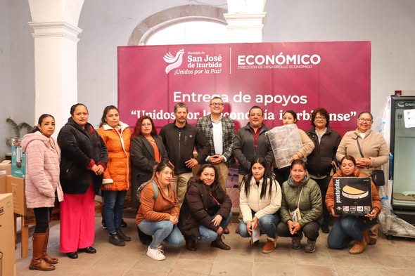 a 9 - Municipio apoya a emprendedores iturbidenses con entrega de equipo