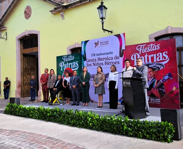 A 106 - Autoridades honran la memoria de los Niños Héroes en su 178 aniversario