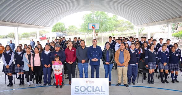 a 112 - Alcalde entrega cisterna de 5 mil litros al Bachillerato Sabes “El Patolito”