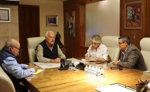 a 123 - Gestiona alcalde puentes y más energía con Secretaría de Economía